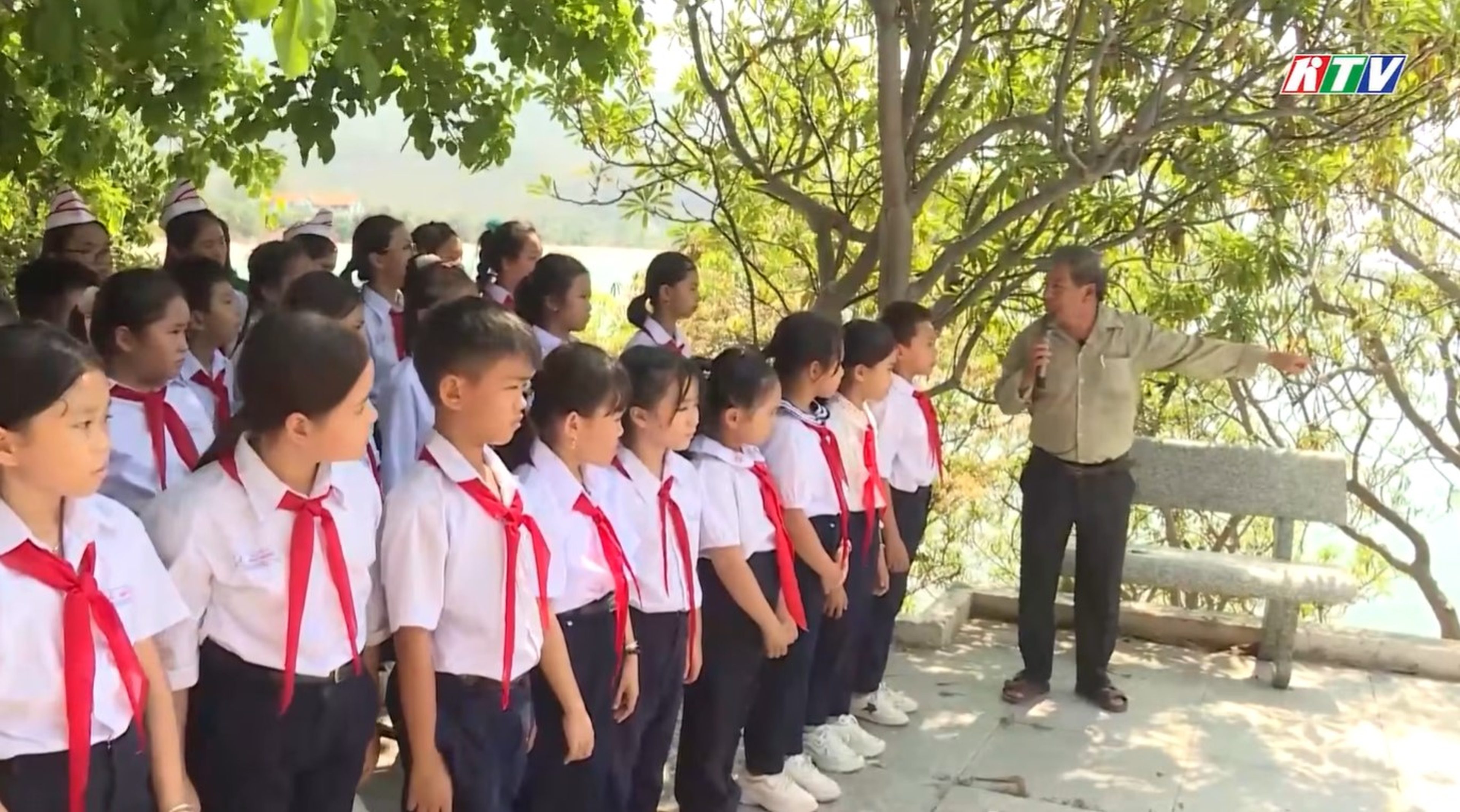 Viết tiếp câu chuyện thời hoa lửa: Hành trình tri ân và tiếp nối truyền thống - Hình 3